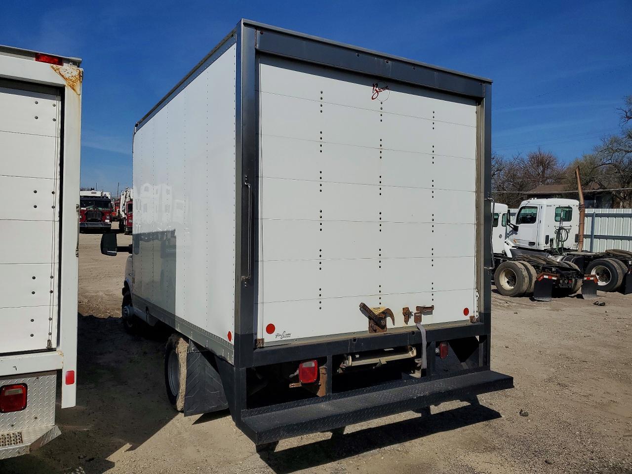 2018 Chevrolet Express Box Truck - Image 2