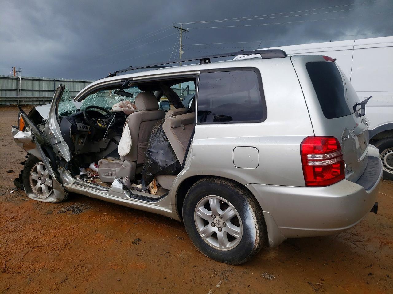 2003 Toyota Highlander - Image 2