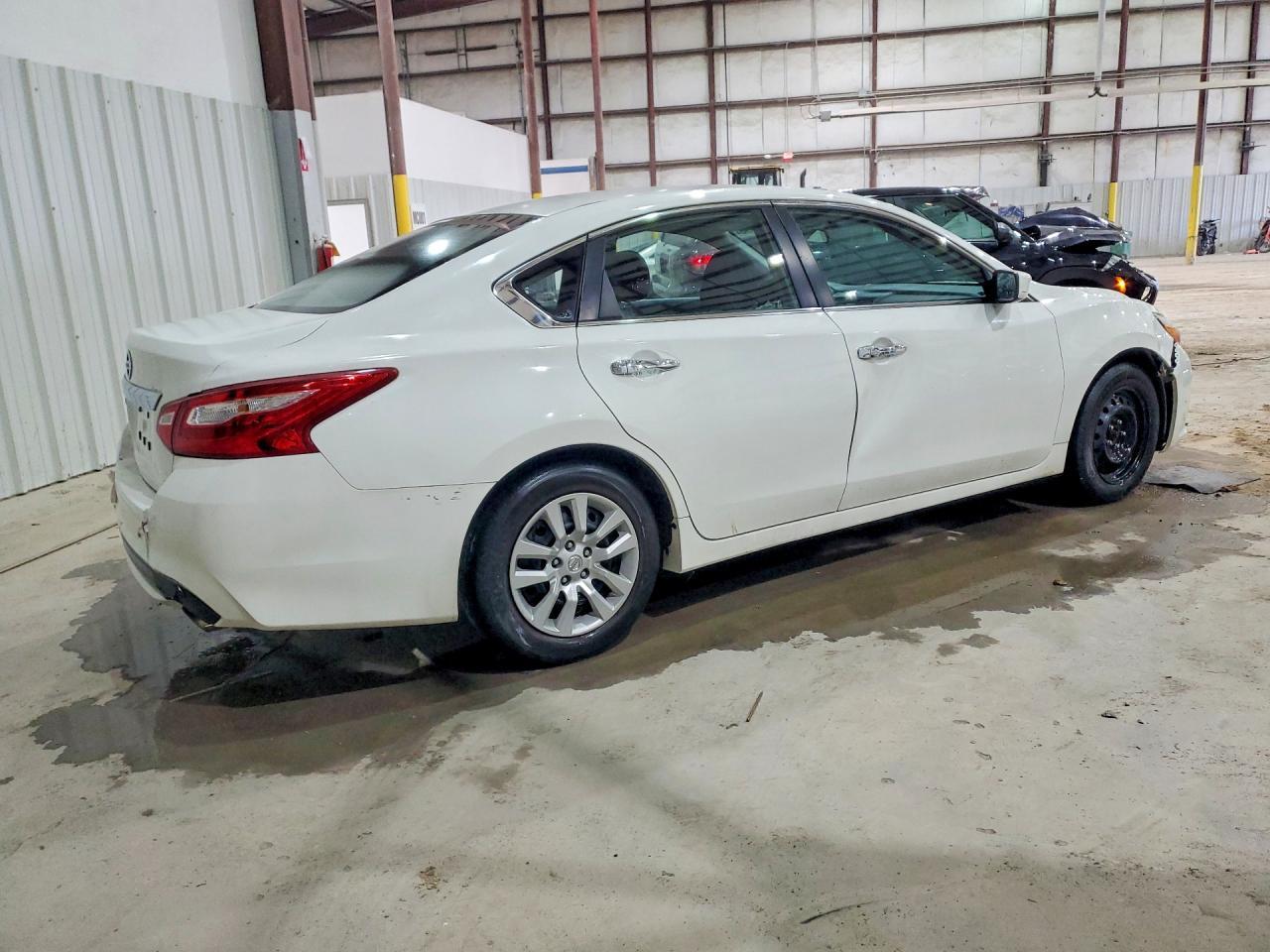 2017 Nissan Altima 2.5 S - Фото 3