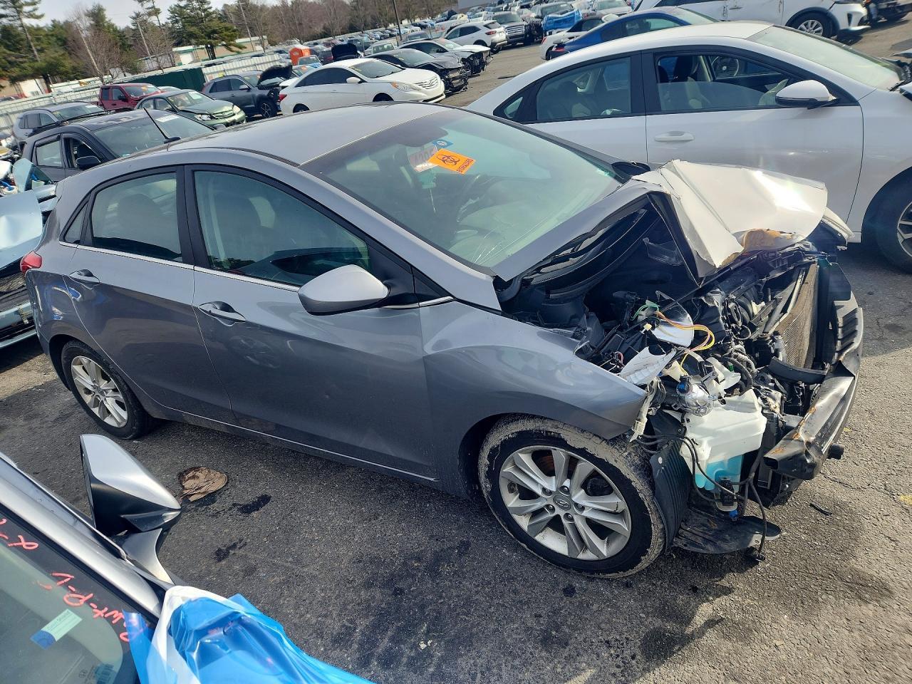2014 Hyundai Elantra Gt Base - Image 4
