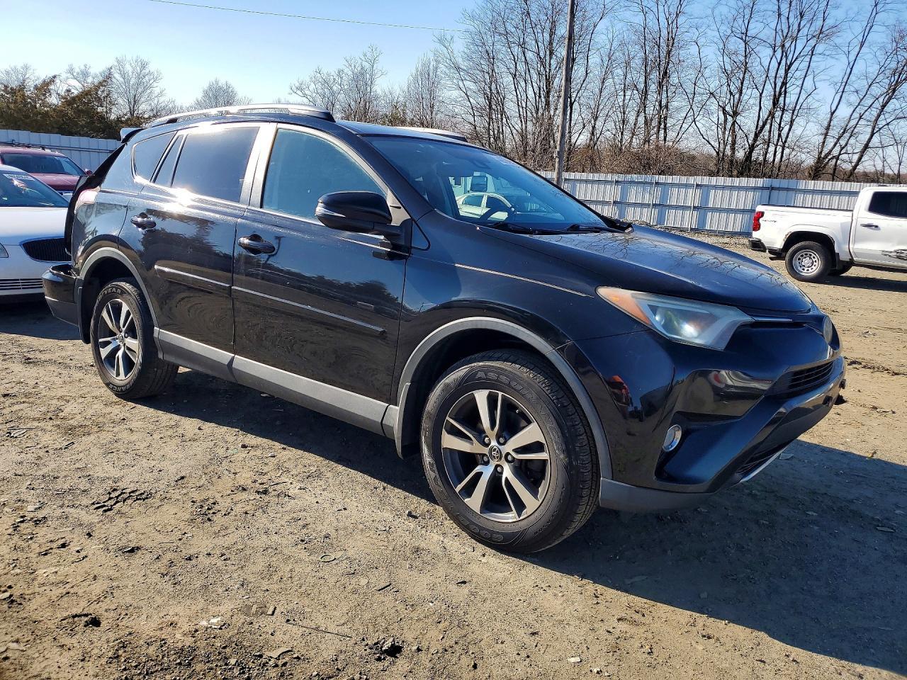 2017 Toyota Rav4 Xle - Фото 4