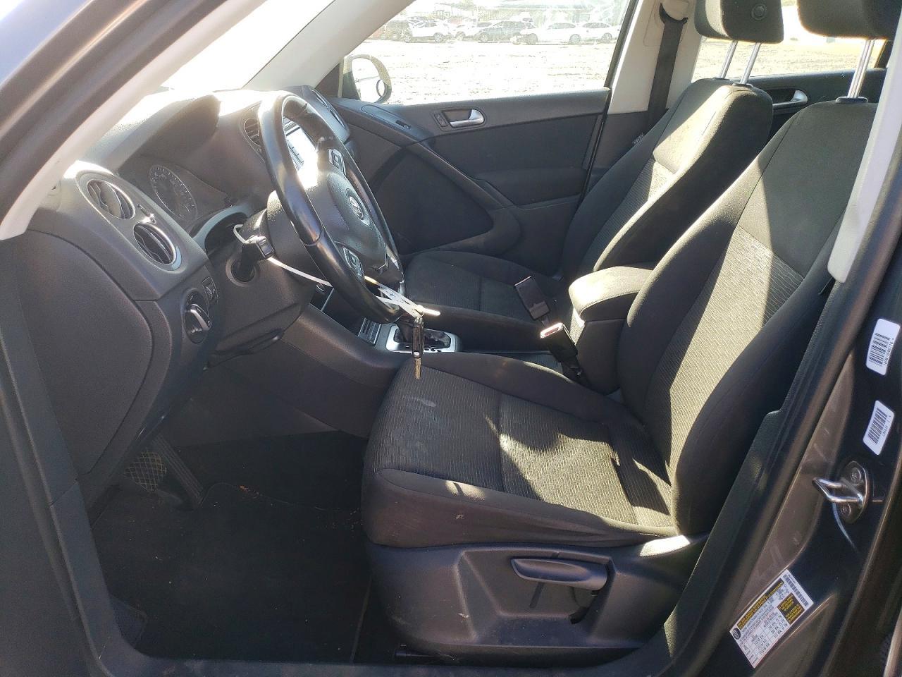 2015 Volkswagen Tiguan S - Image 7