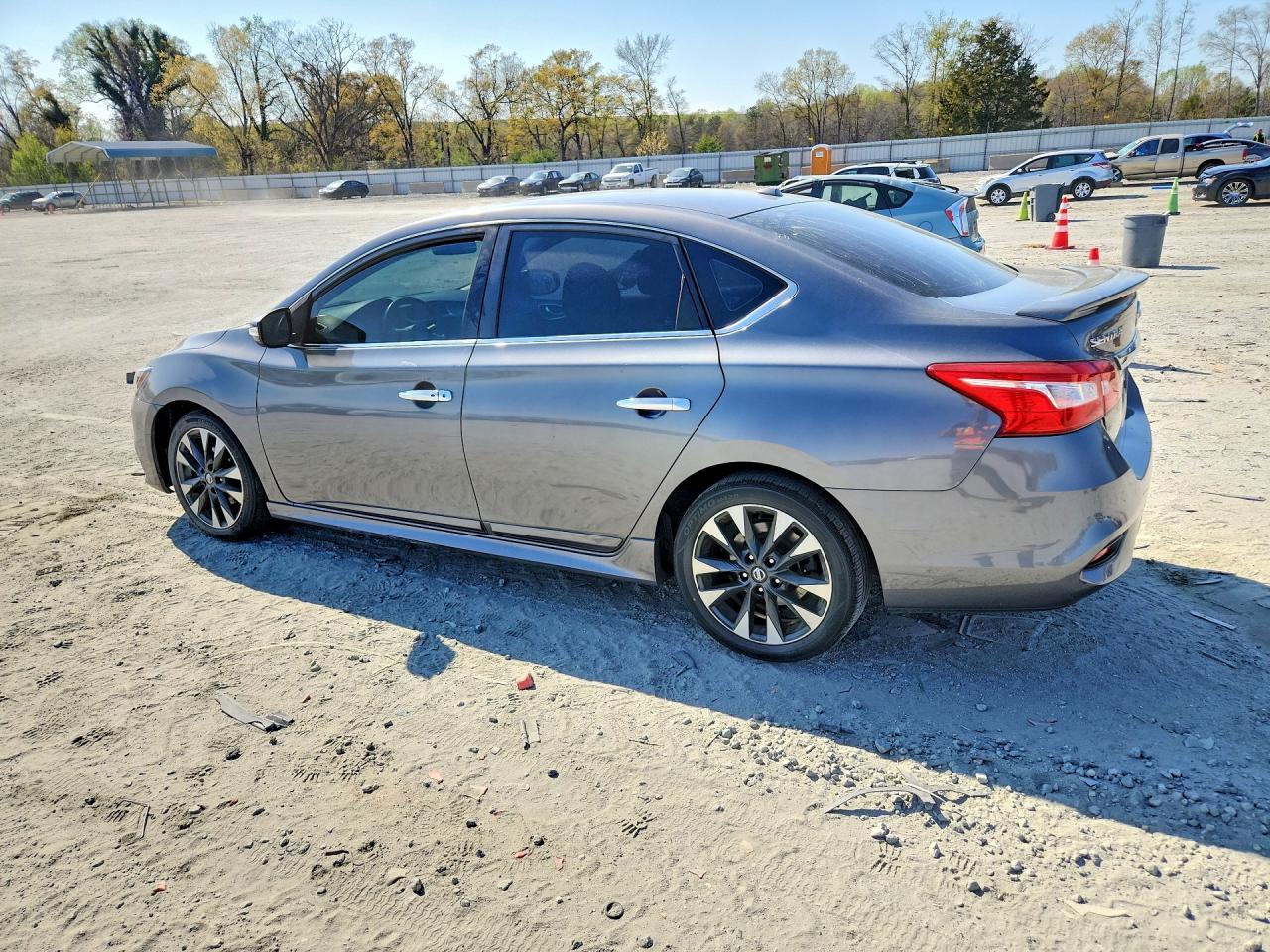 2019 Nissan Sentra Sr - Фото 2