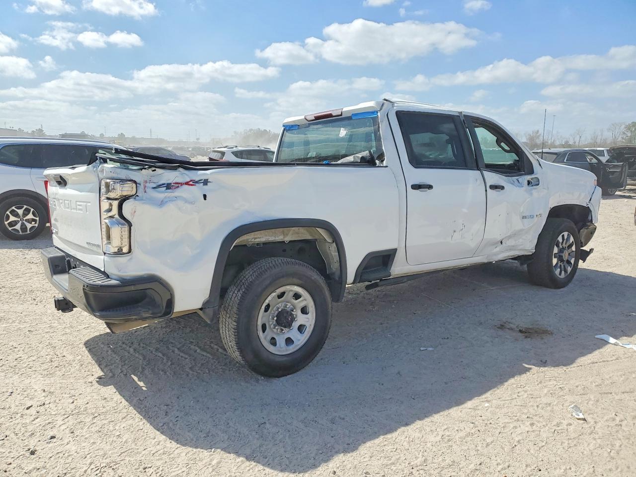 2025 Chevrolet Silverado K2500 Custom - Фото 3