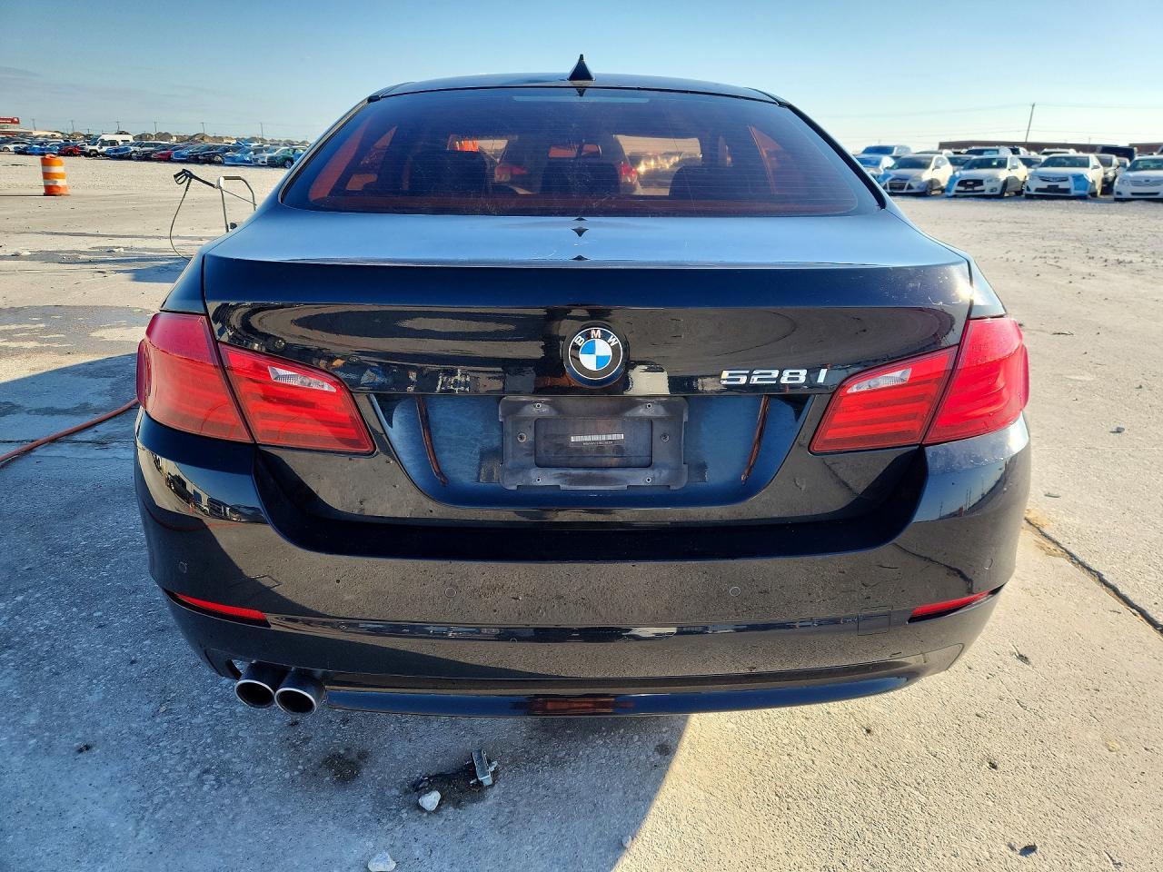 2011 BMW 528 I - Image 6