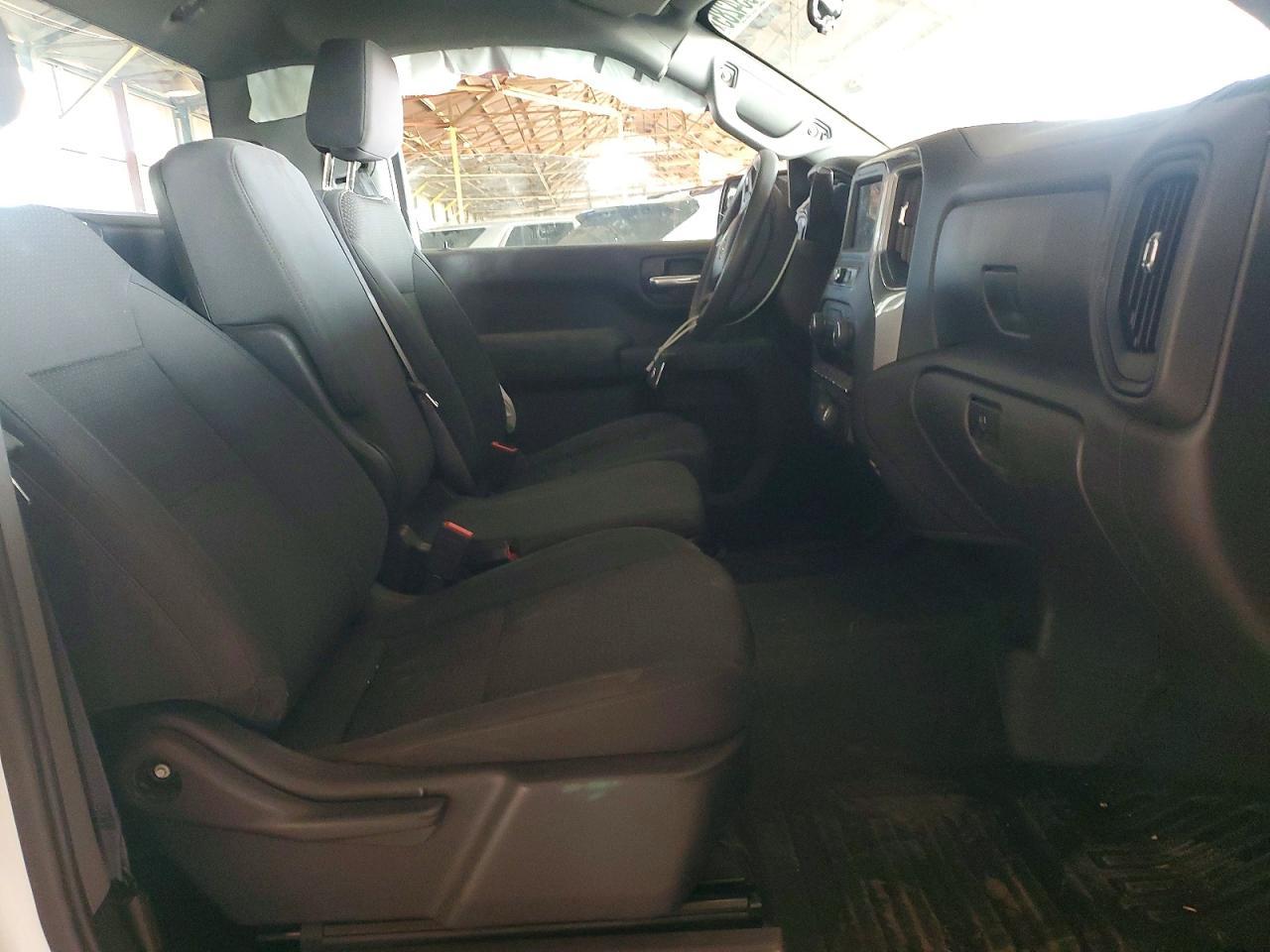 2023 Chevrolet Silverado C1500 - Фото 7