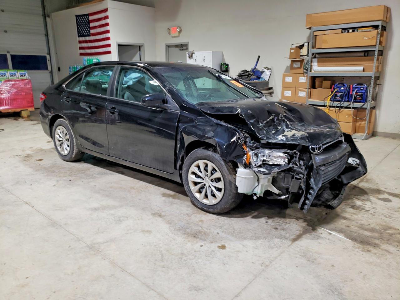 2015 Toyota Camry Le - Image 4