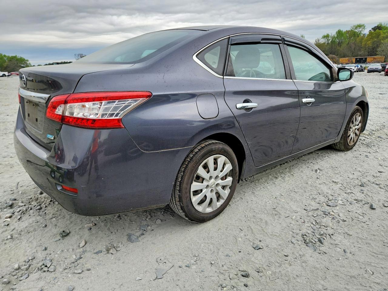 2014 Nissan Sentra S - Фото 3