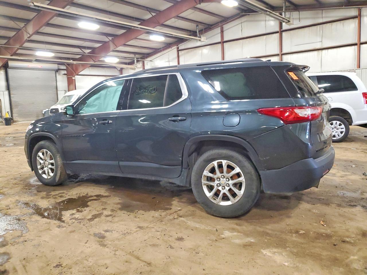 2019 Chevrolet Traverse Lt - Фото 2
