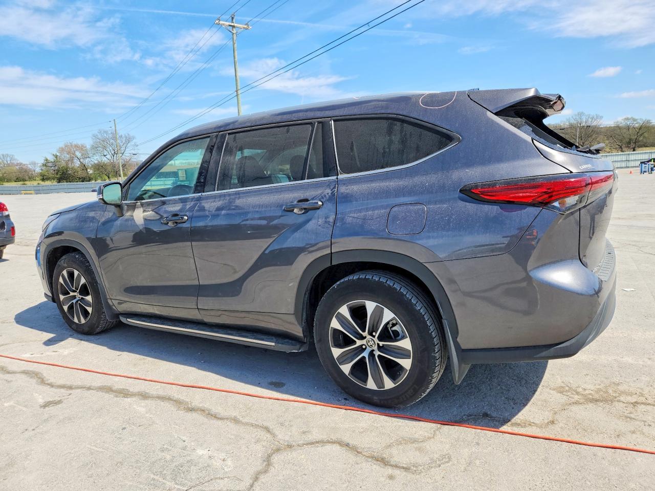 2022 Toyota Highlander Xle - Фото 2