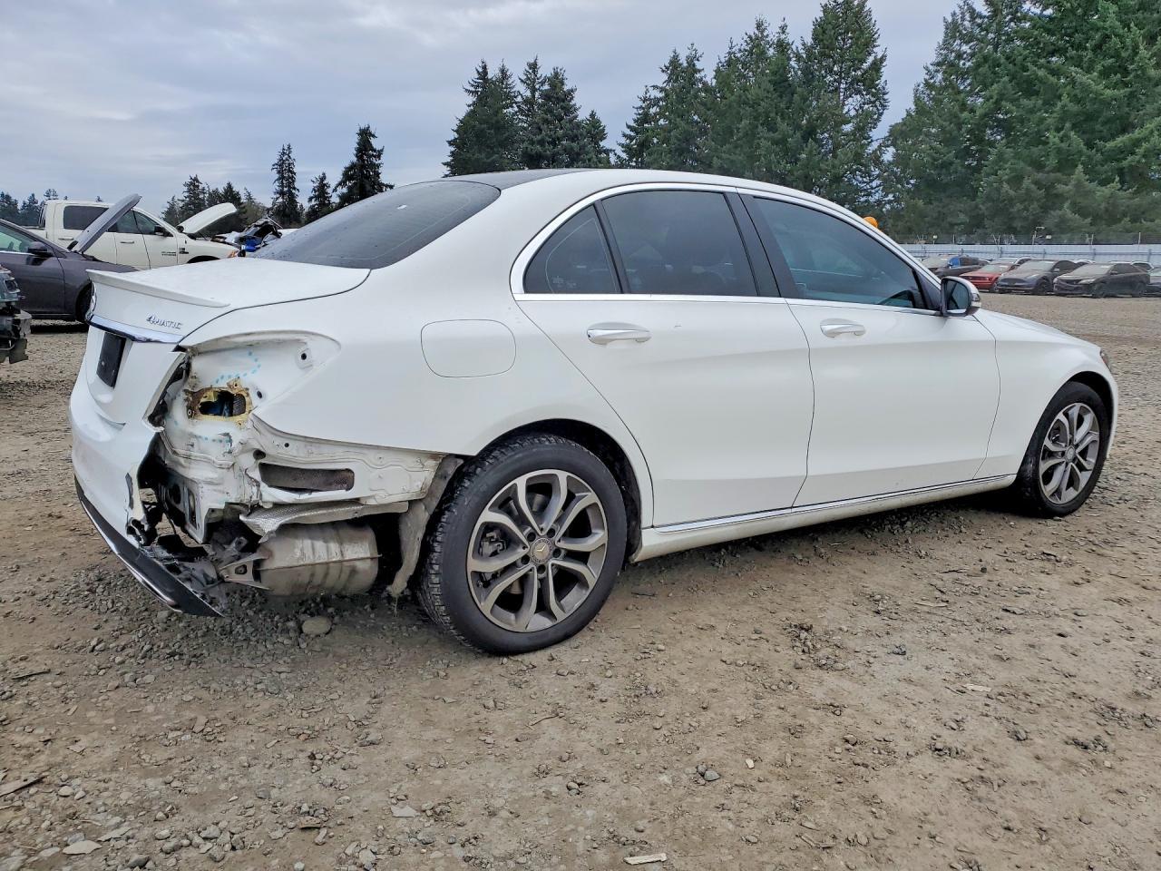 2016 Mercedes Benz C 300 4Matic - Image 3