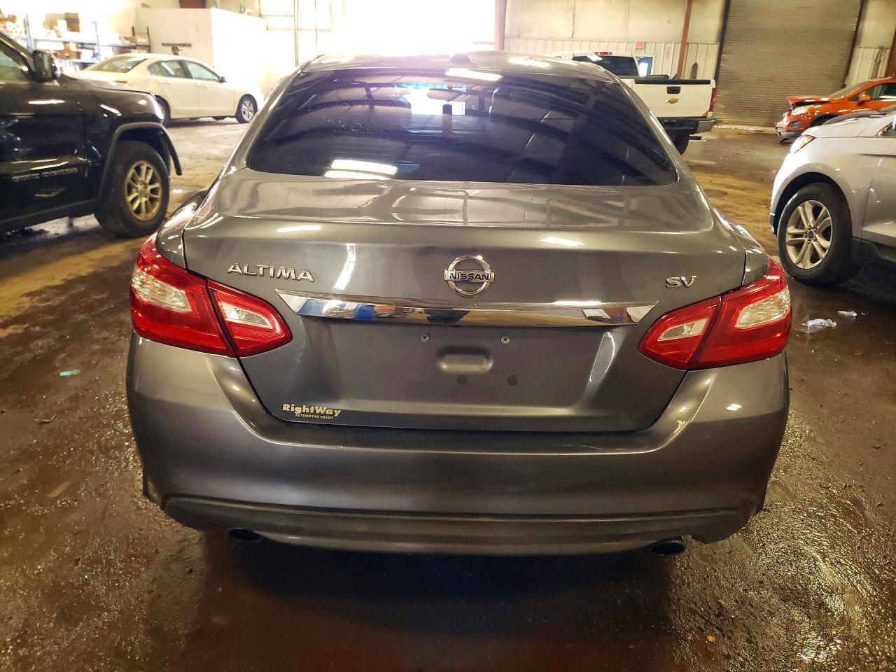 2017 Nissan Altima 2.5 Sv - Image 6