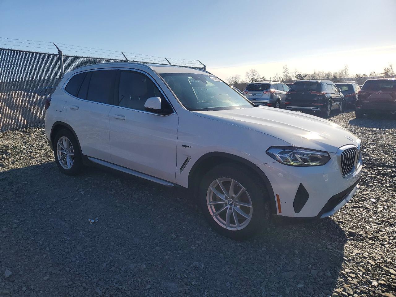 2022 BMW X3 xDrive30E - Image 4