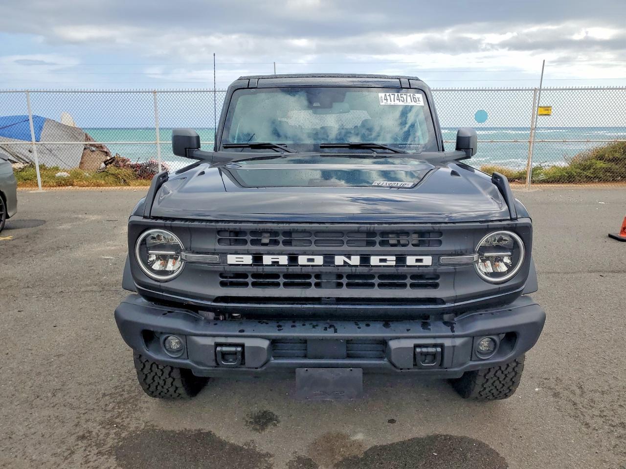 2024 Ford Bronco Black Diamond - Image 5