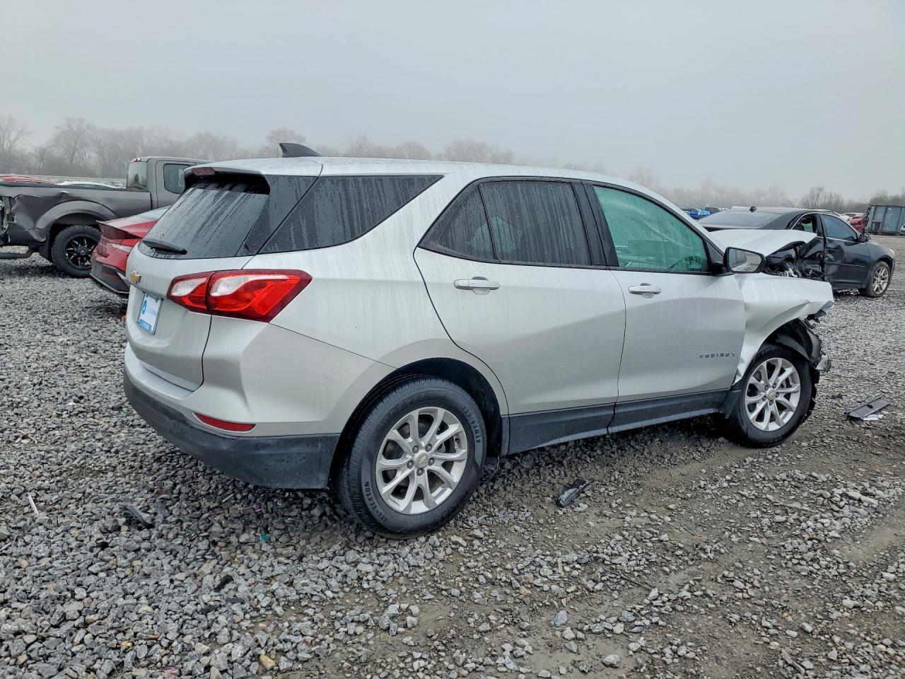 2019 Chevrolet Equinox Ls - Фото 3