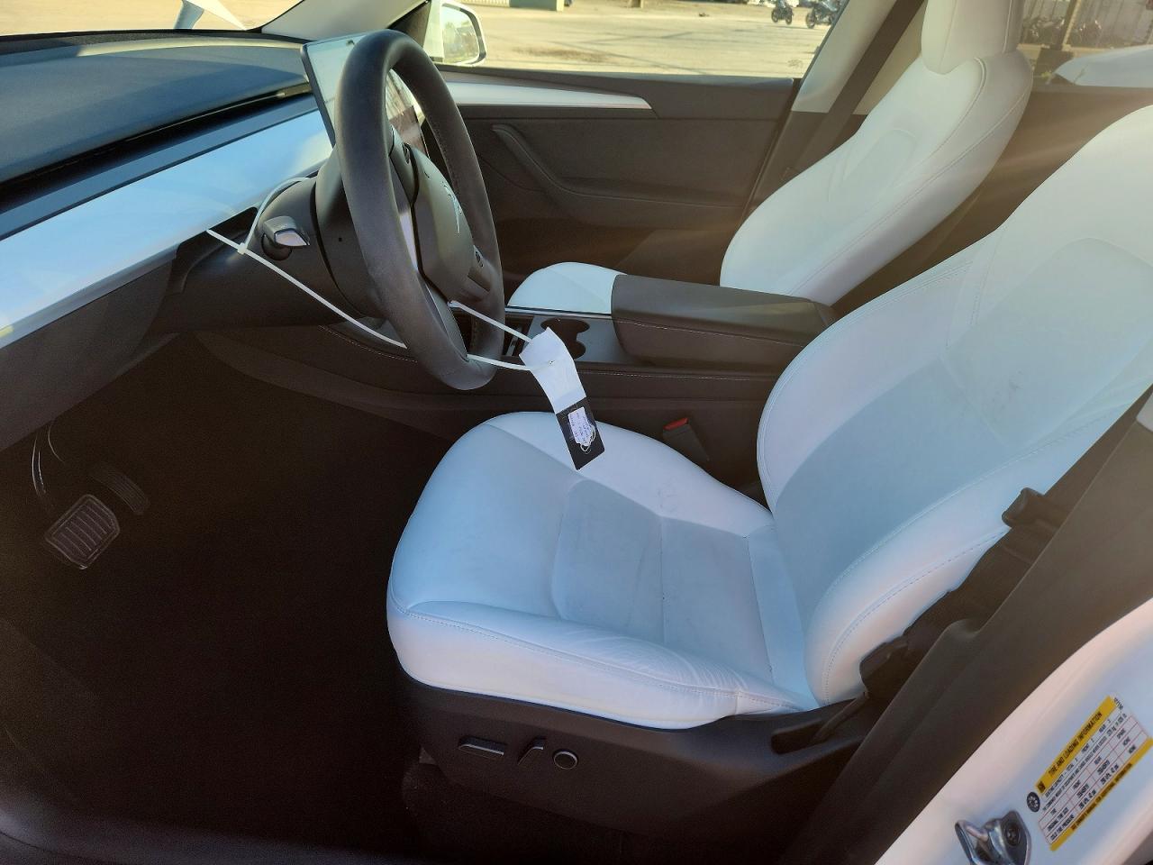 2024 Tesla Model Y - Image 7
