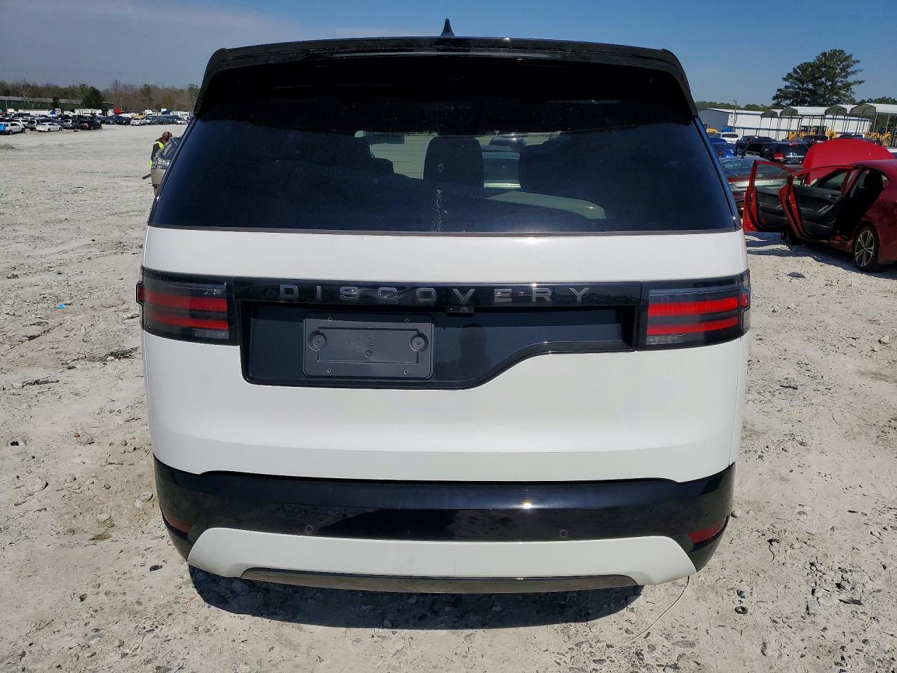 2025 Land Rover Discovery Dynamic Se - Image 6