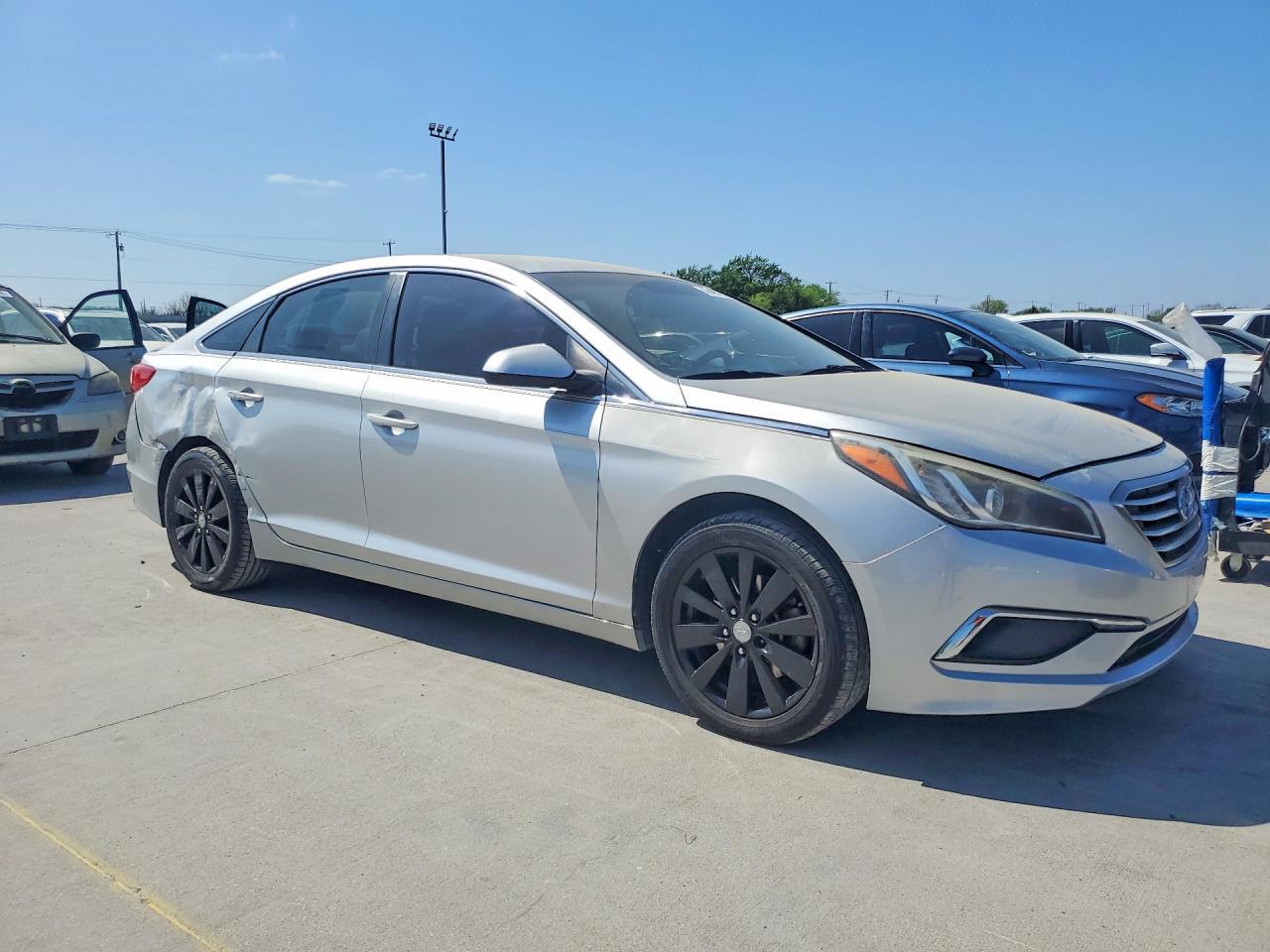 2016 Hyundai Sonata Se - Фото 4
