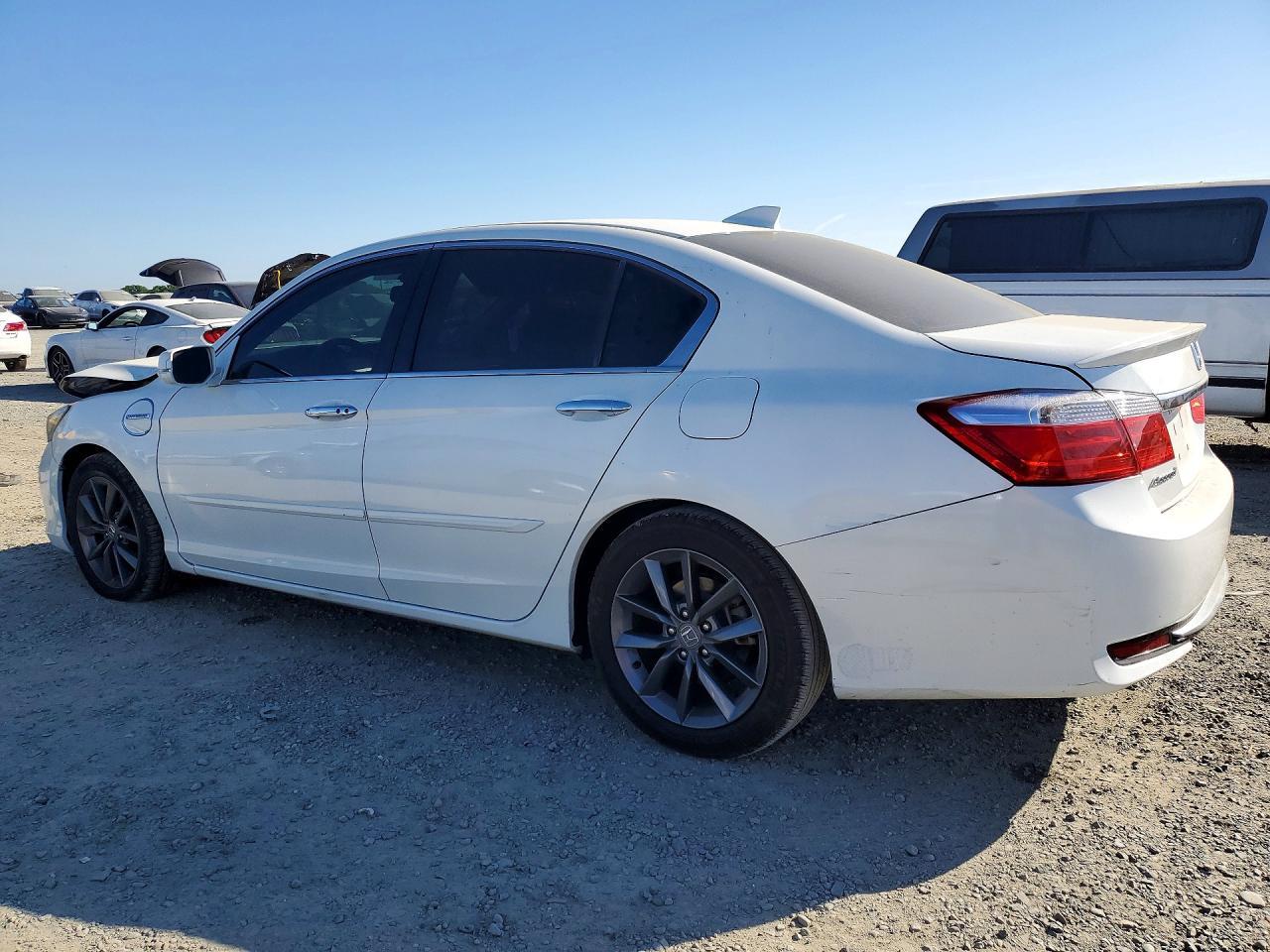 2014 Honda Accord Plug-In Hybrid - Фото 2