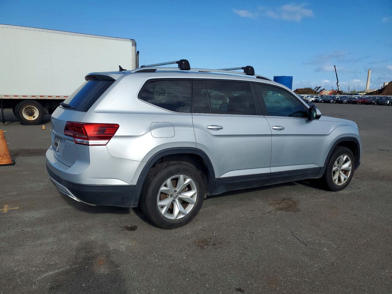 2018 Volkswagen Atlas Se - Image 3