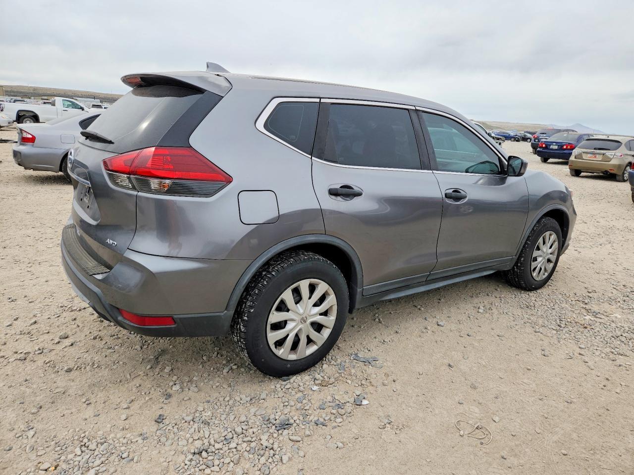 2018 Nissan Rogue S - Фото 3