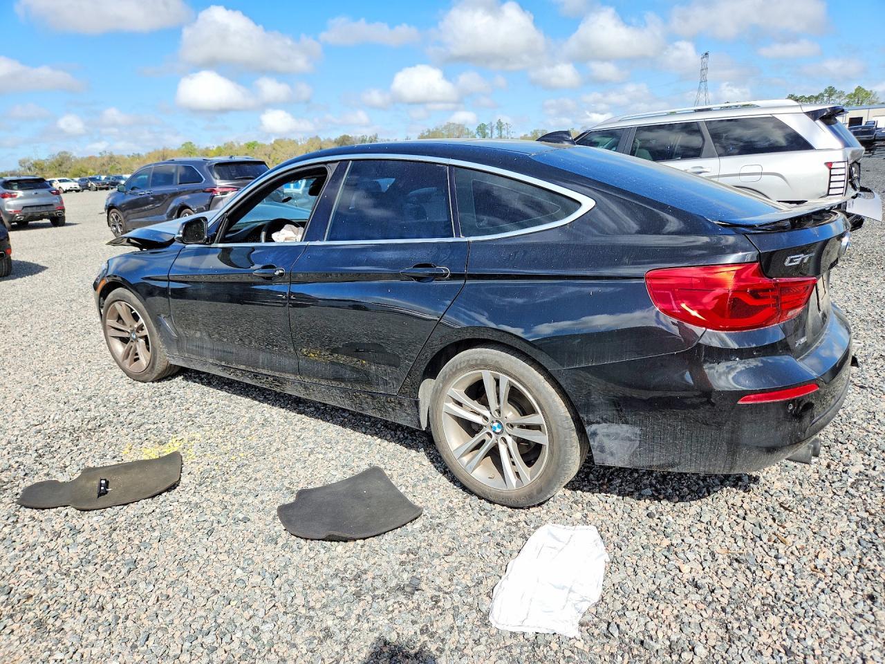 2018 BMW 330 Xigt - Image 2