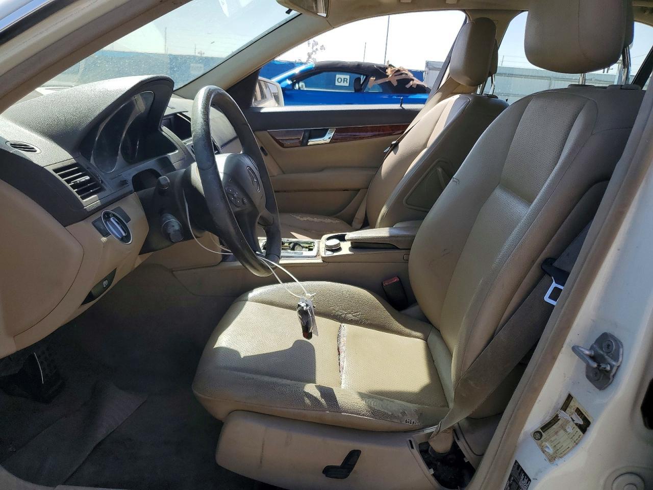 2011 Mercedes-Benz C 300 - Фото 7