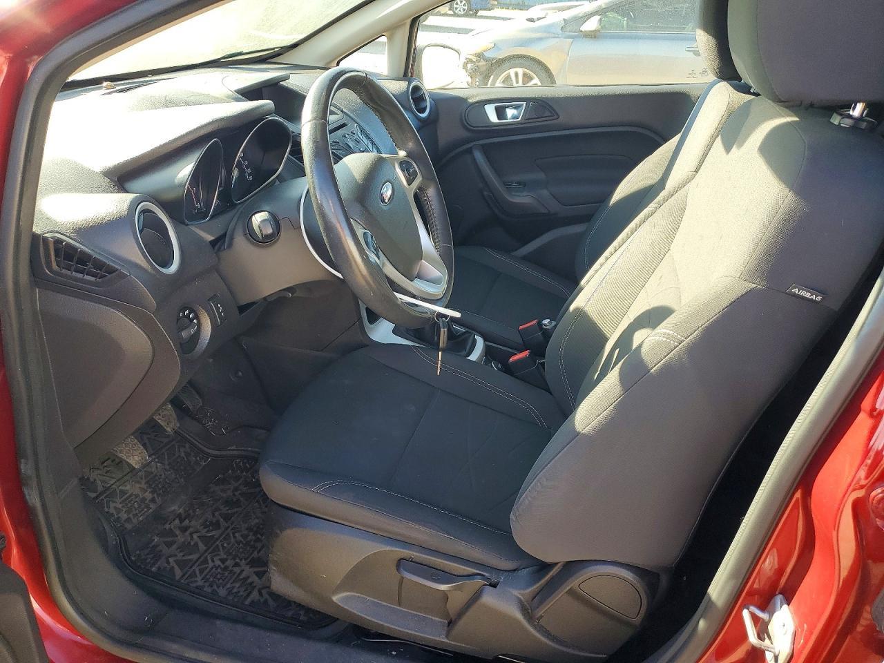2015 Ford Fiesta Se - Image 7