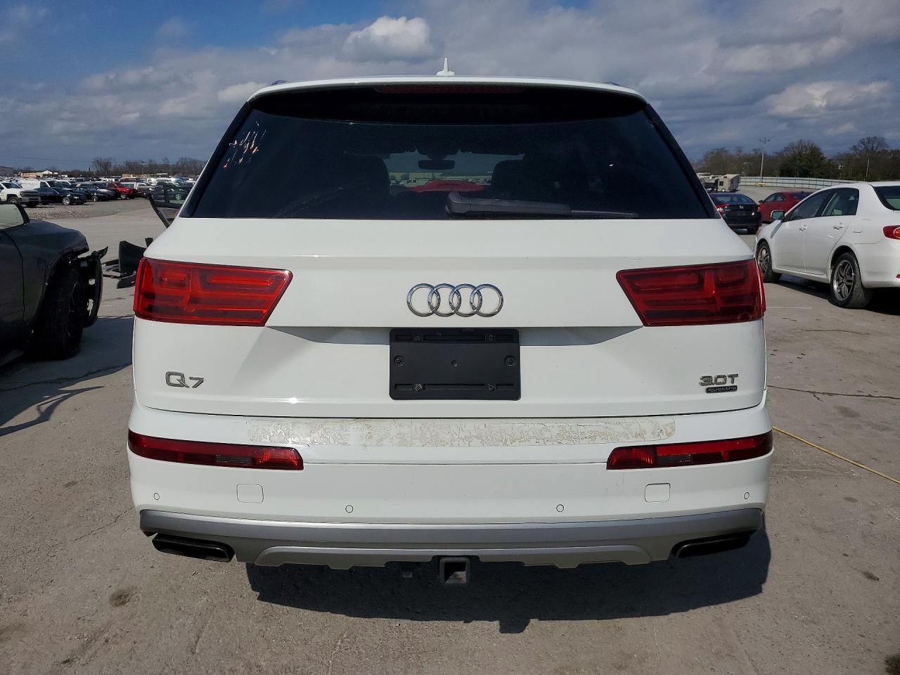 2017 Audi Q7 Premium Plus - Image 6