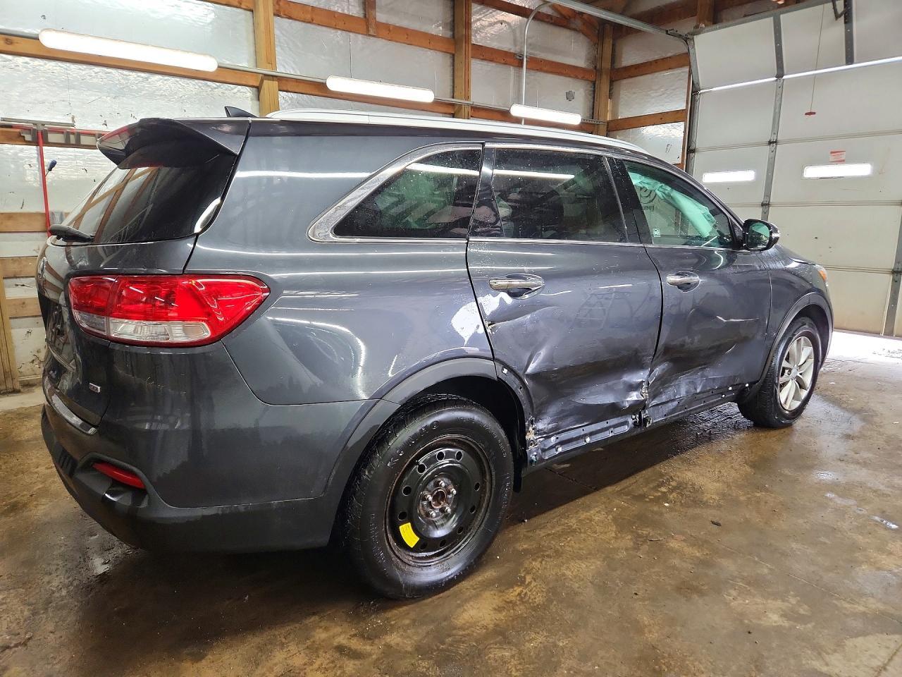 2018 Kia Sorento Lx - Image 3