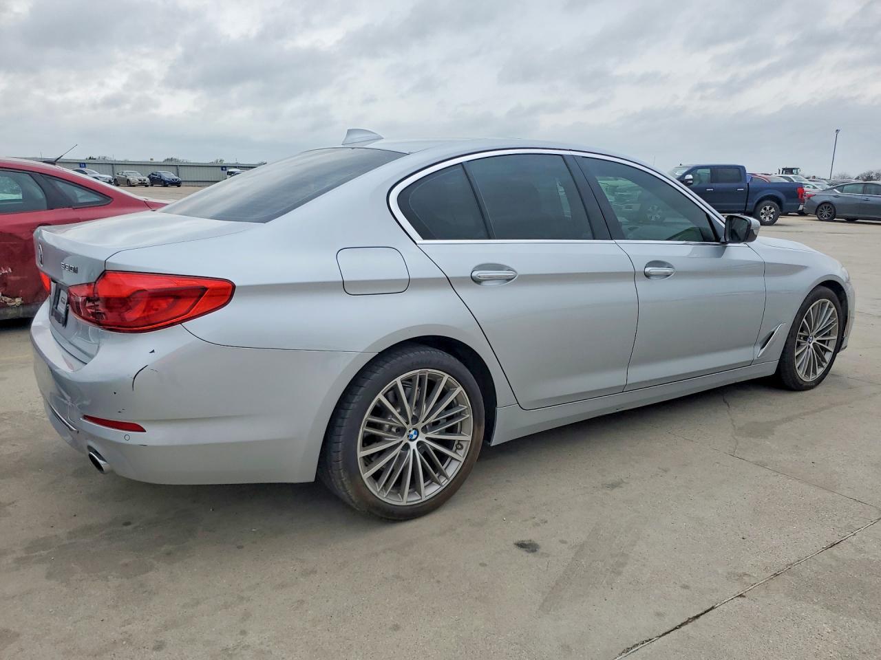 2017 BMW 530 I - Фото 3