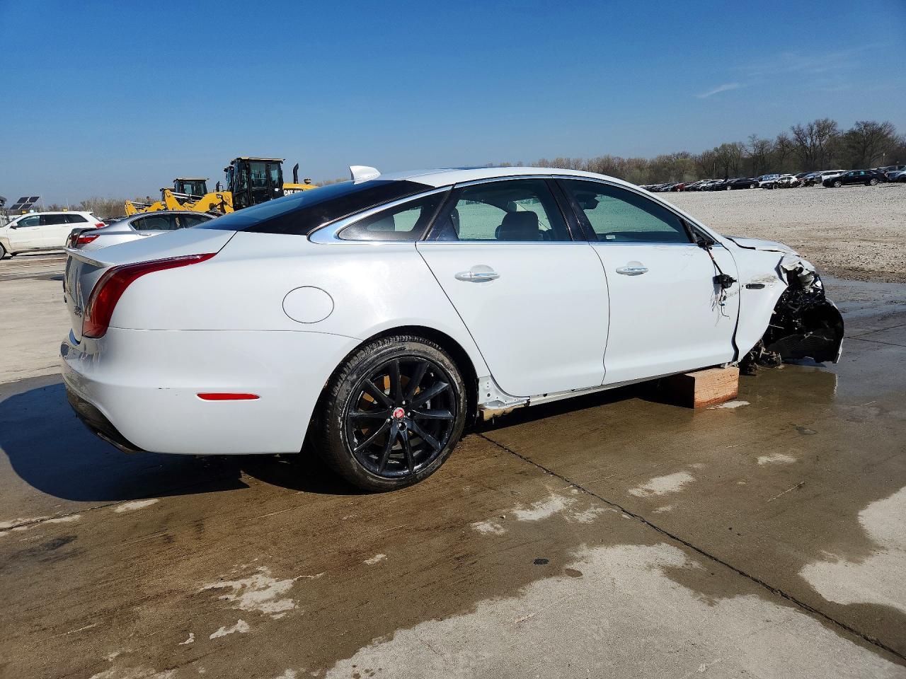2019 Jaguar Xj R - Sport - Фото 3