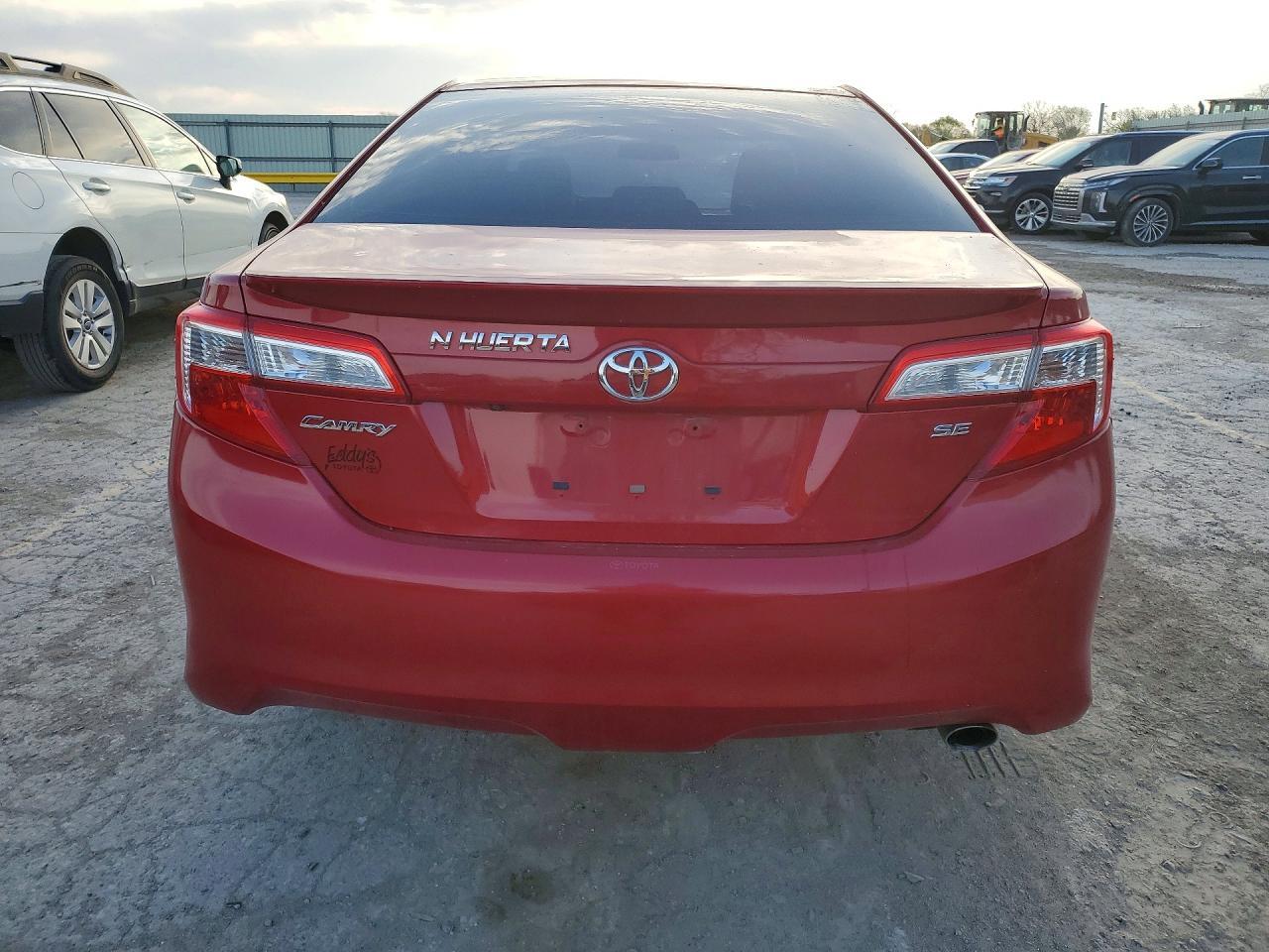 2014 Toyota Camry Se - Image 6