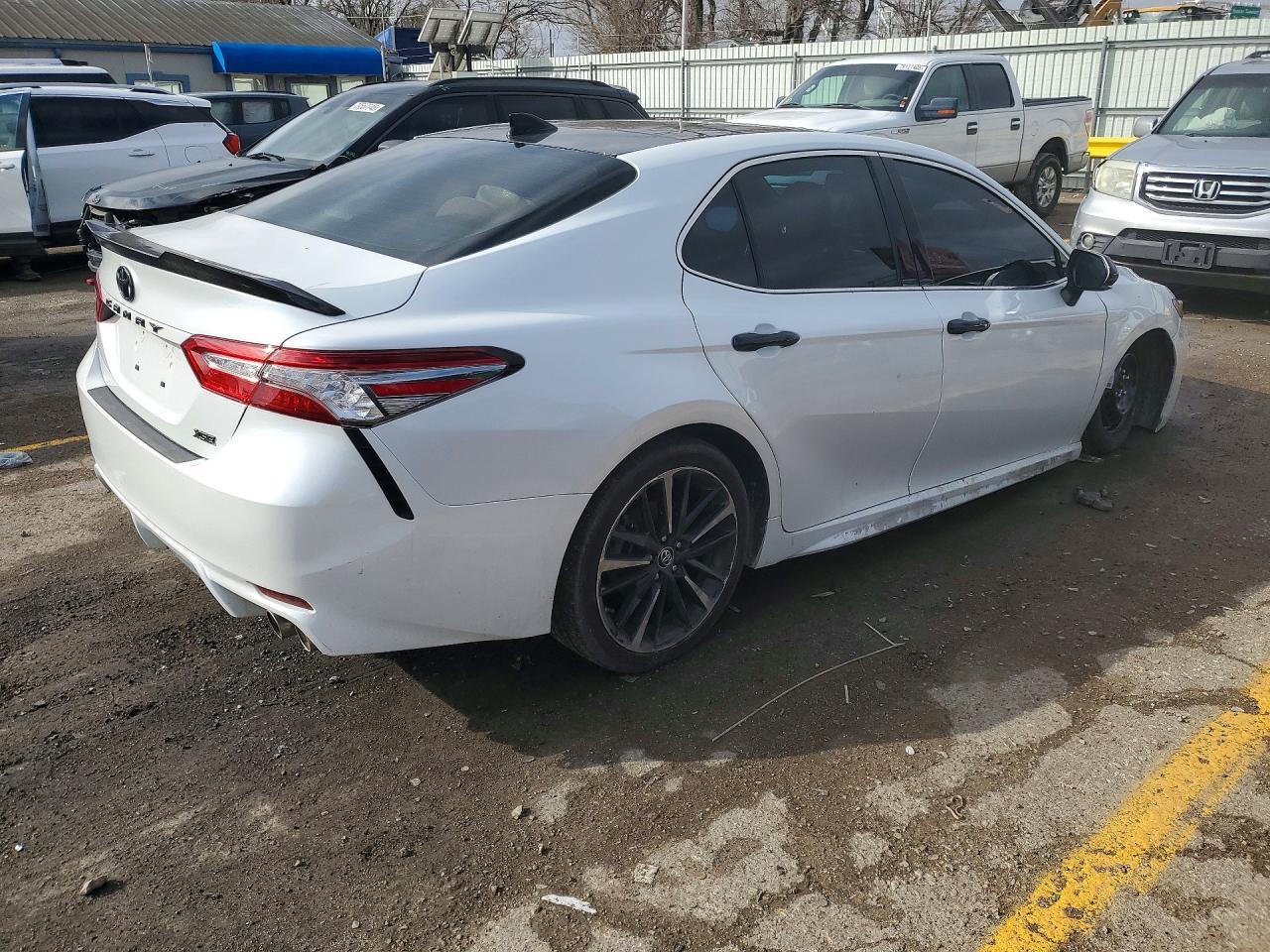 2019 Toyota Camry Xse V6 - Фото 3