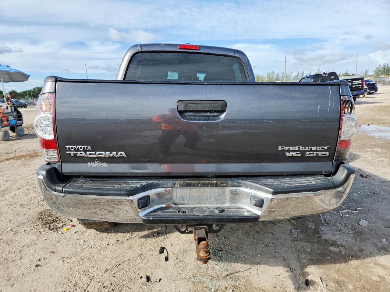 2011 Toyota Tacoma Prerunner V6 - Image 6