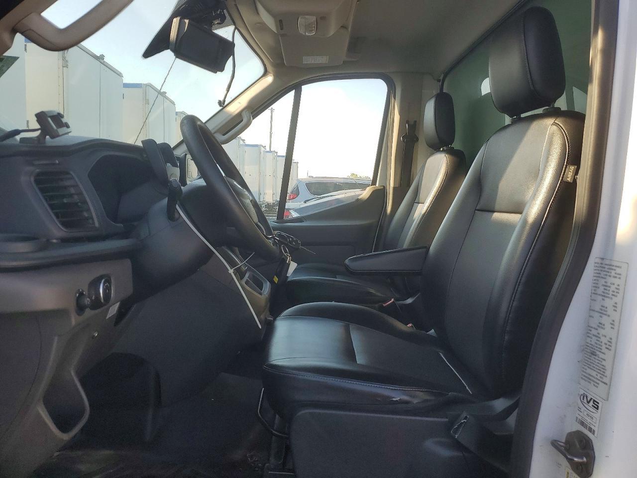 2020 Ford Transit Delivery Truck - Image 7