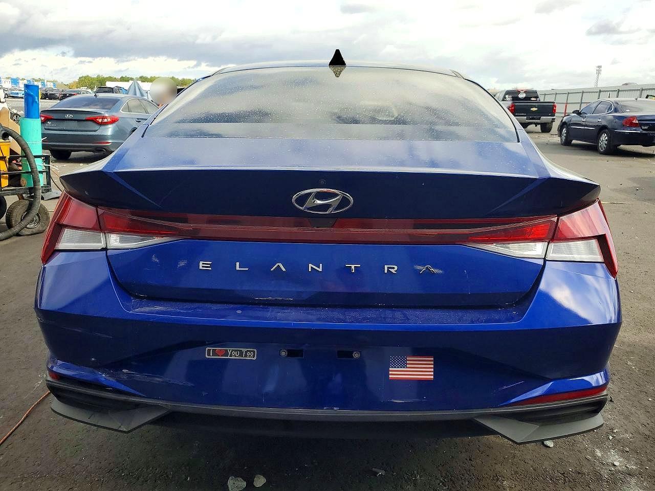 2021 Hyundai Elantra Se - Фото 6