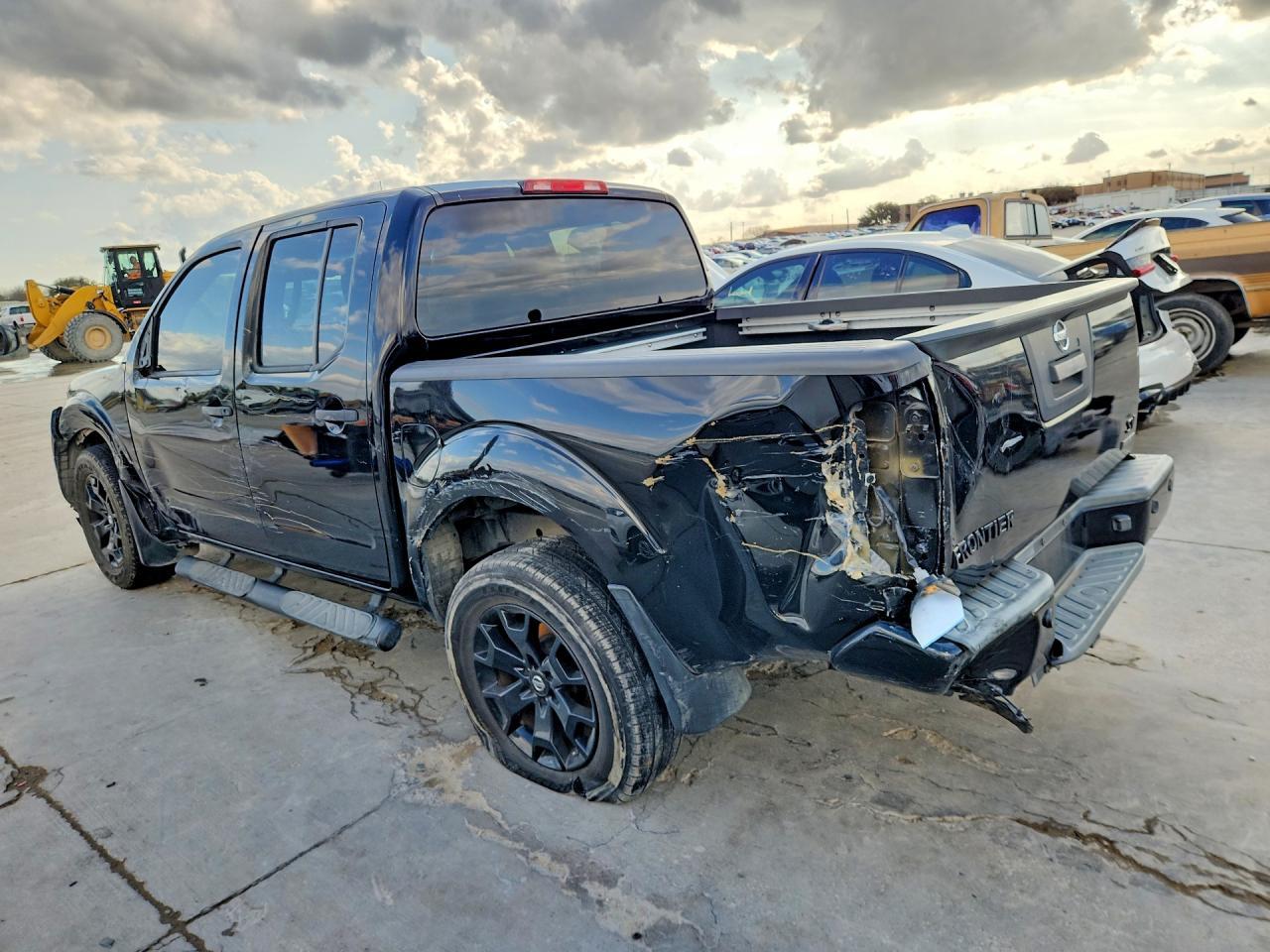 2018 Nissan Frontier Sv - Image 2