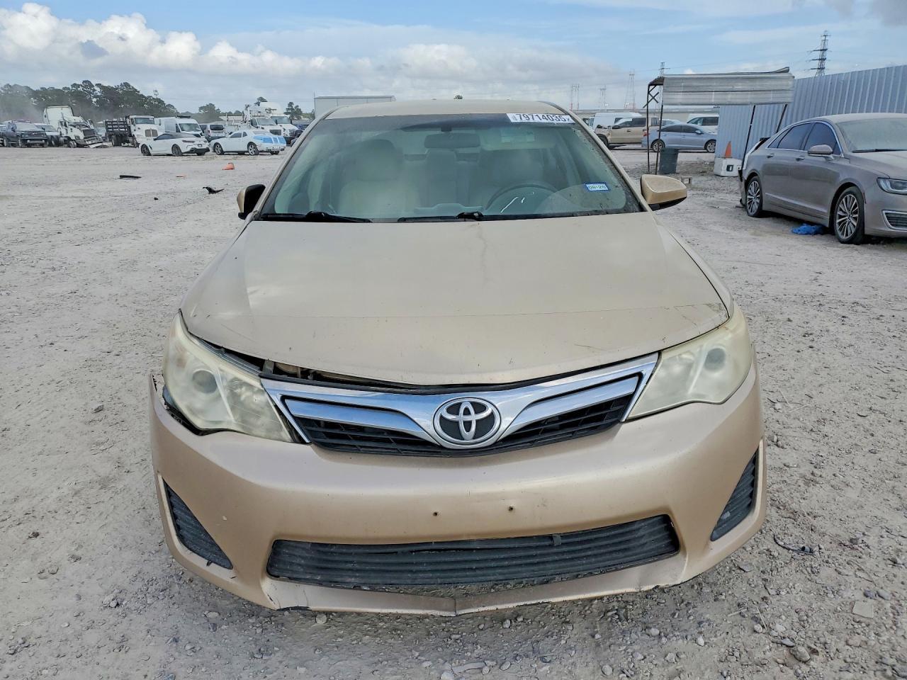 2012 Toyota Camry Le - Image 5