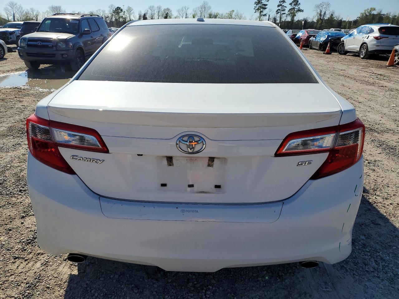 2013 Toyota Camry Se V6 - Image 6