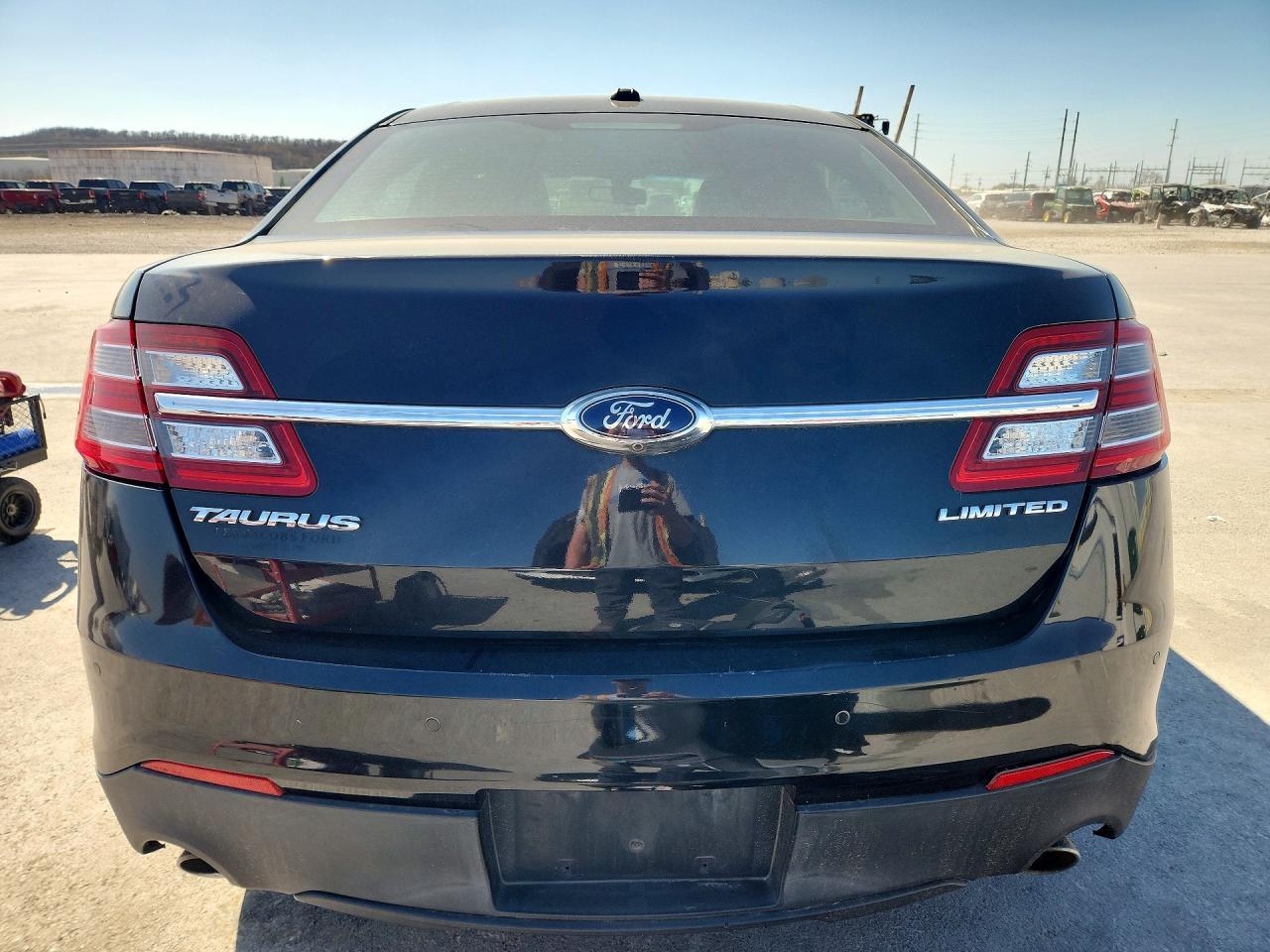 2013 Ford Taurus Limited - Image 6