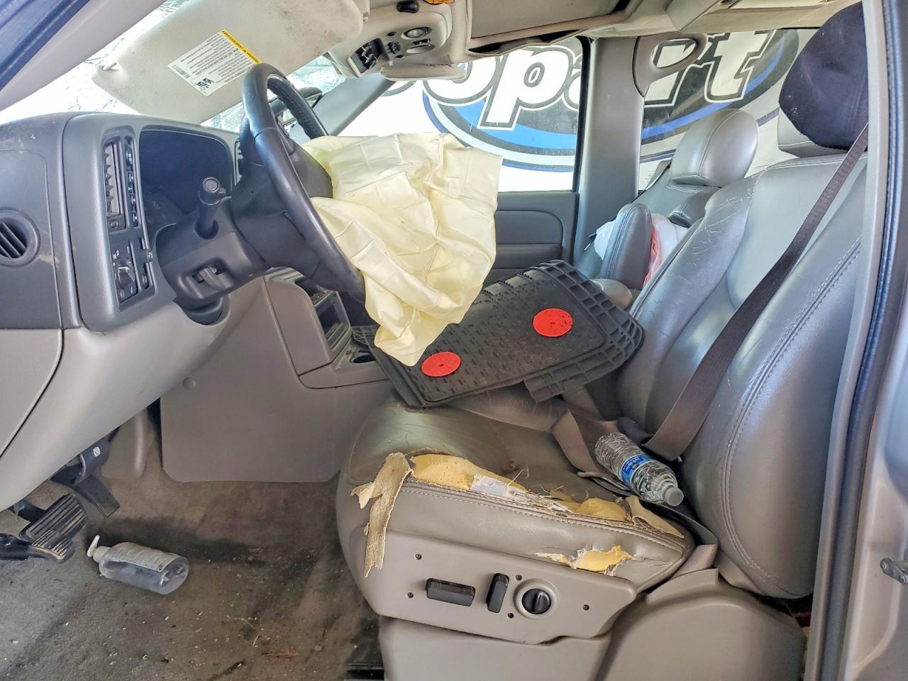 2006 Chevrolet Suburban K1500 - Image 7