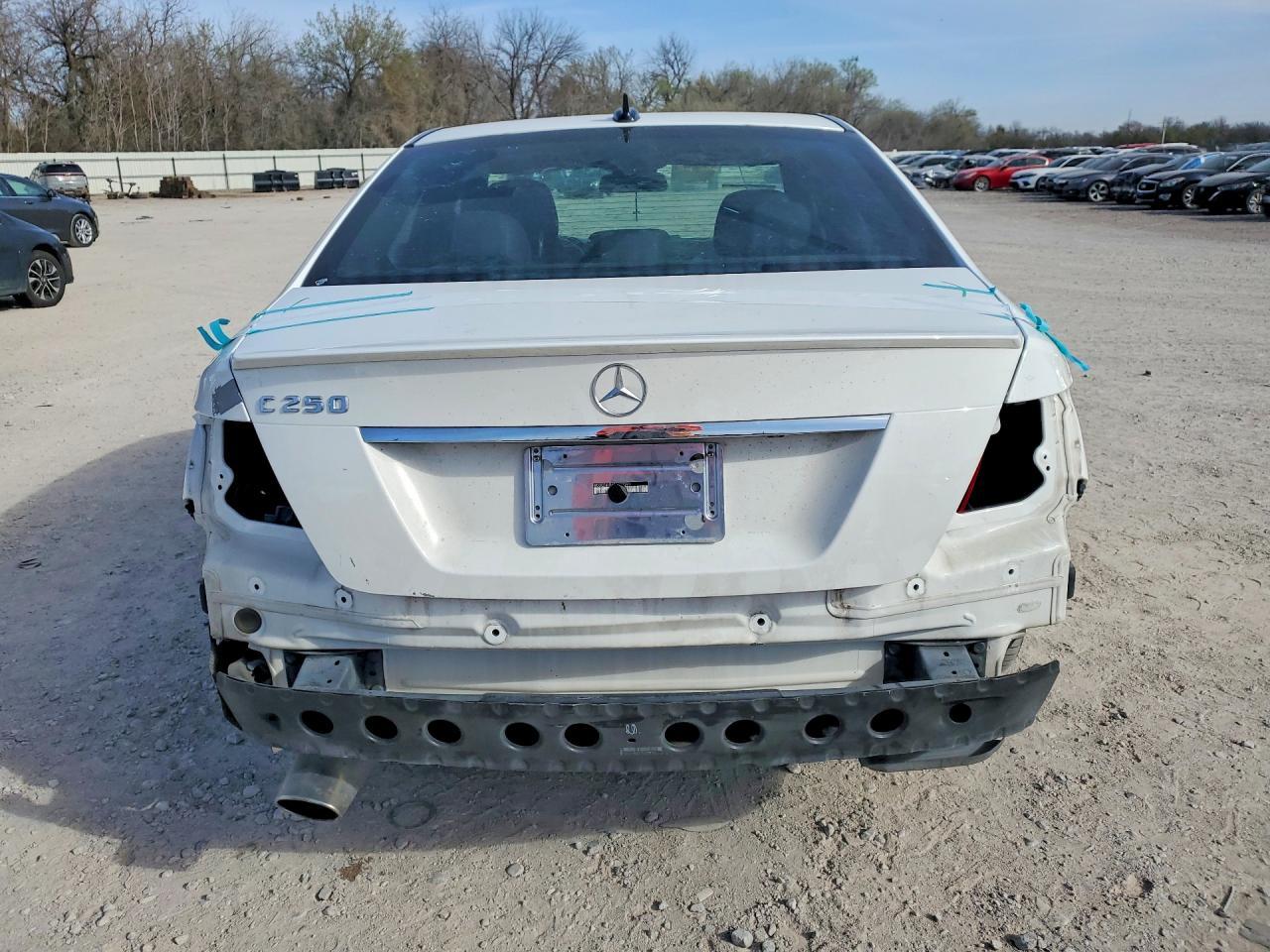 2014 Mercedes-Benz C 250 - Image 6