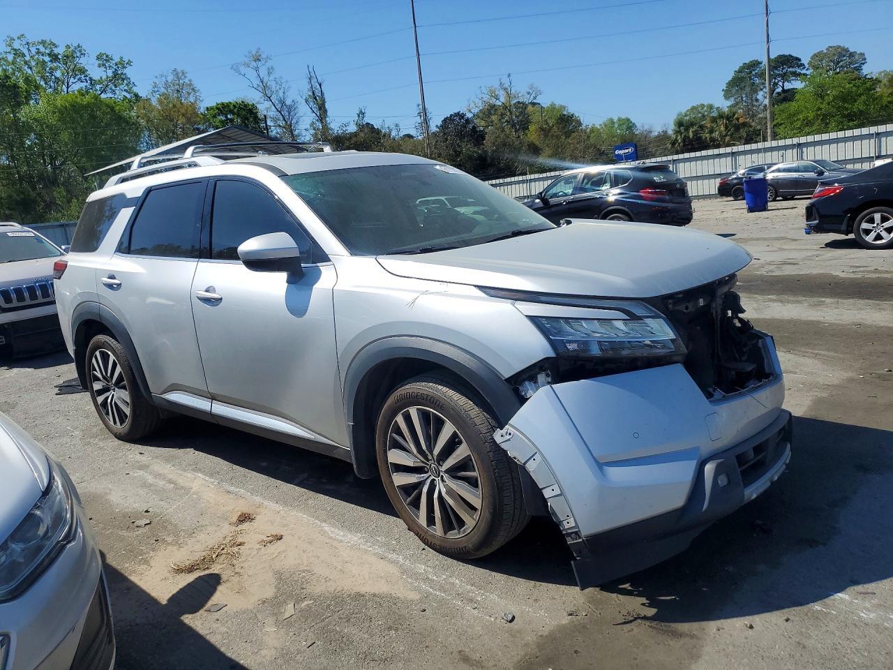 2022 Nissan Pathfinder Platinum - Фото 4