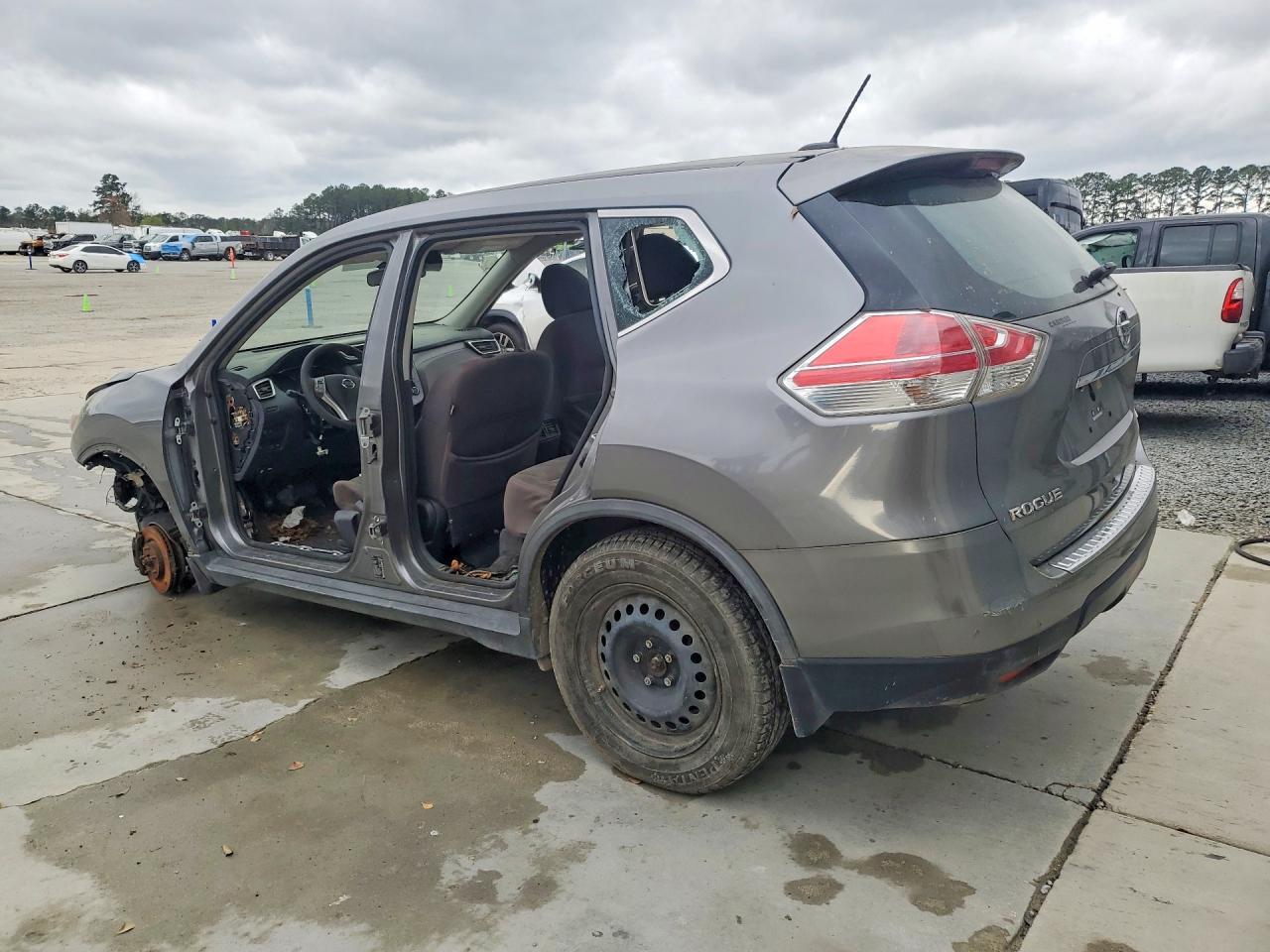 2016 Nissan Rogue S - Фото 2