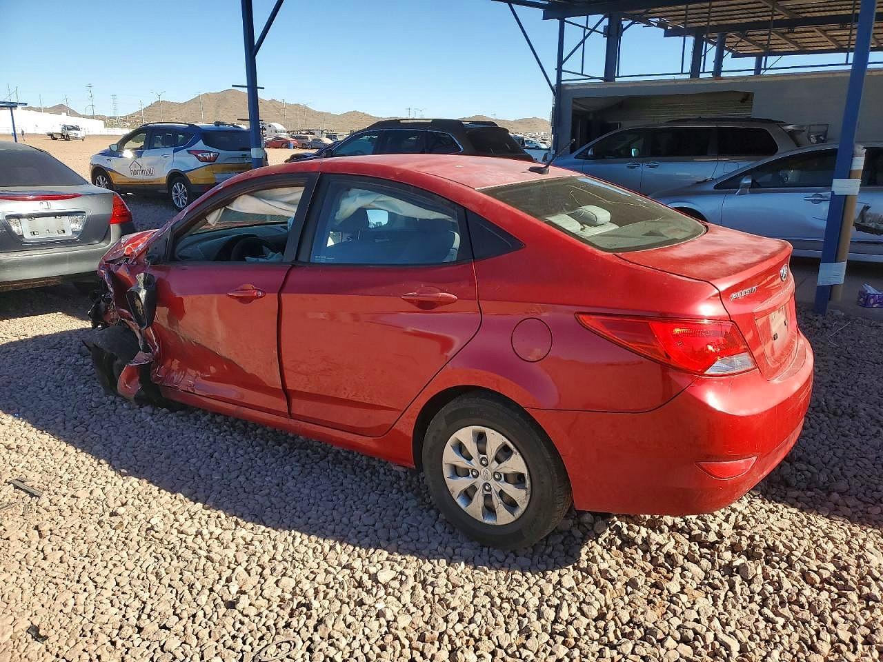 2015 Hyundai Elantra - Фото 2