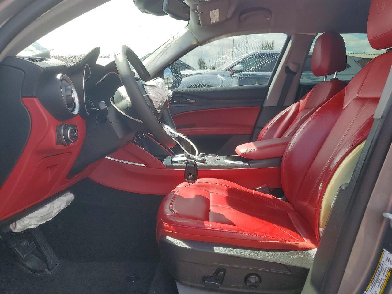 2020 Alfa Romeo Stelvio - Фото 7