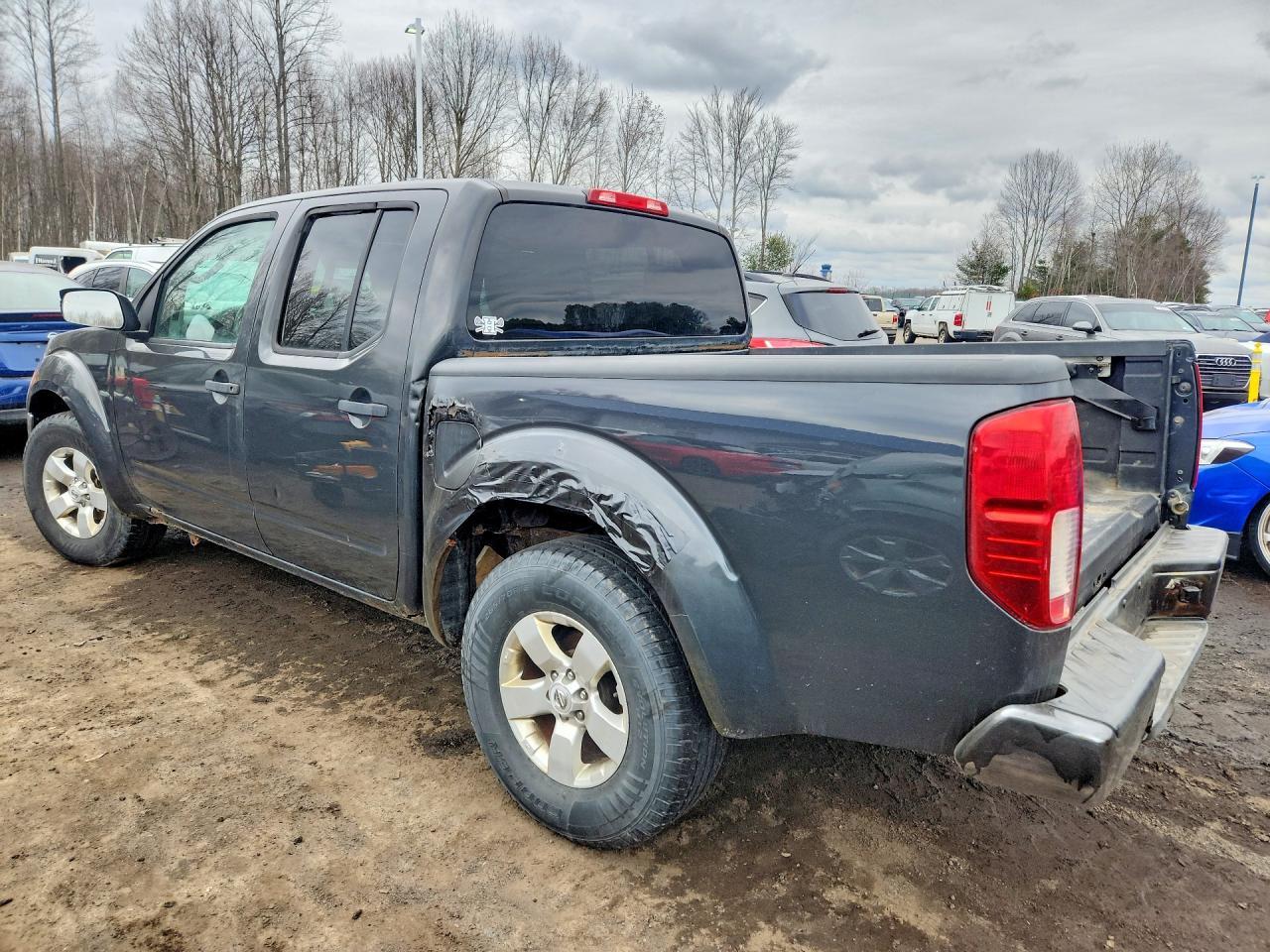 2010 Nissan Frontier Se V6 - Image 2