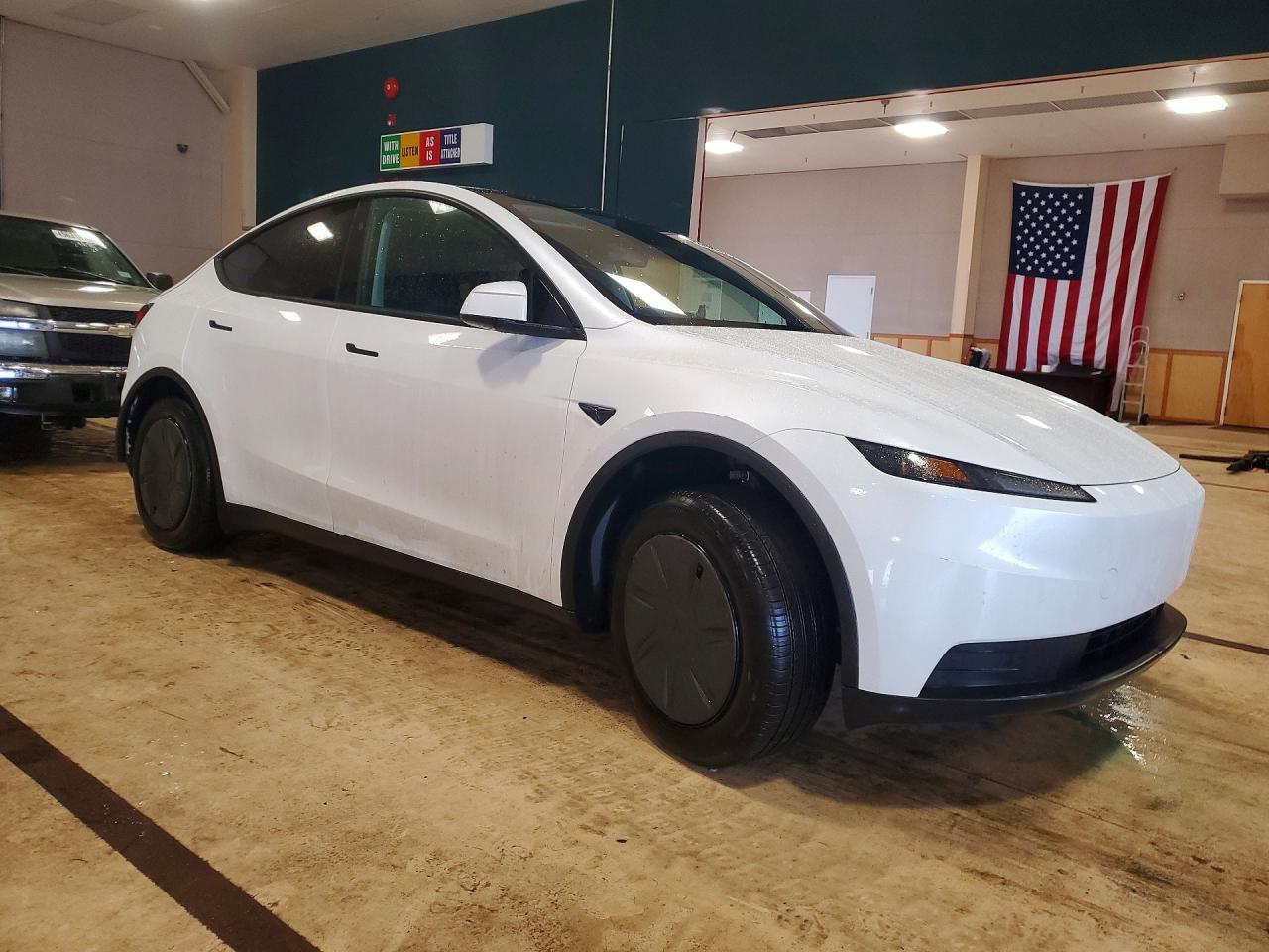 2026 Tesla Model Y - Фото 4
