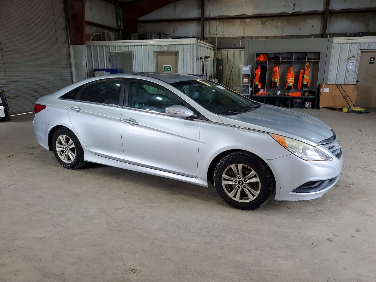 2014 Hyundai Sonata Gls - Image 4